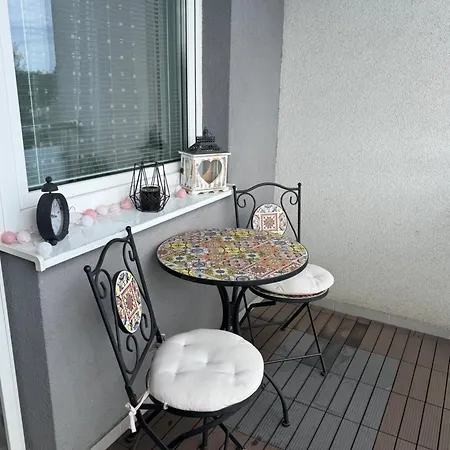 Beautiful In The Center Of شقة