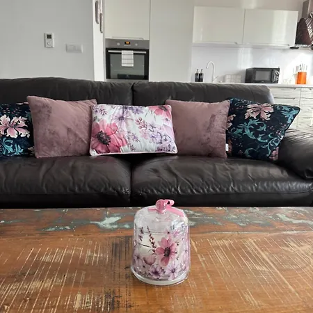 Beautiful In The Center Of شقة بوبراد