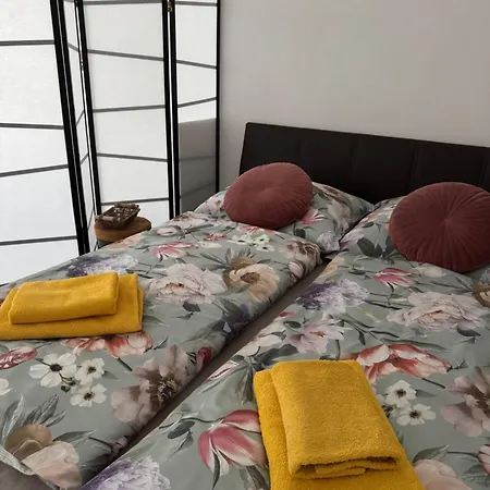 Beautiful In The Center Of بوبراد